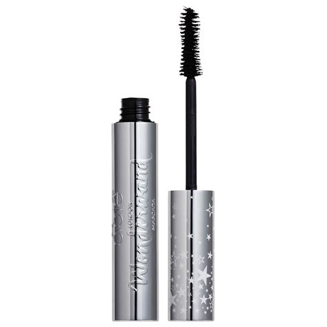 Get the Ultimate Lash Lift with Winderwand Intensely Volumising Mascara Black Magic